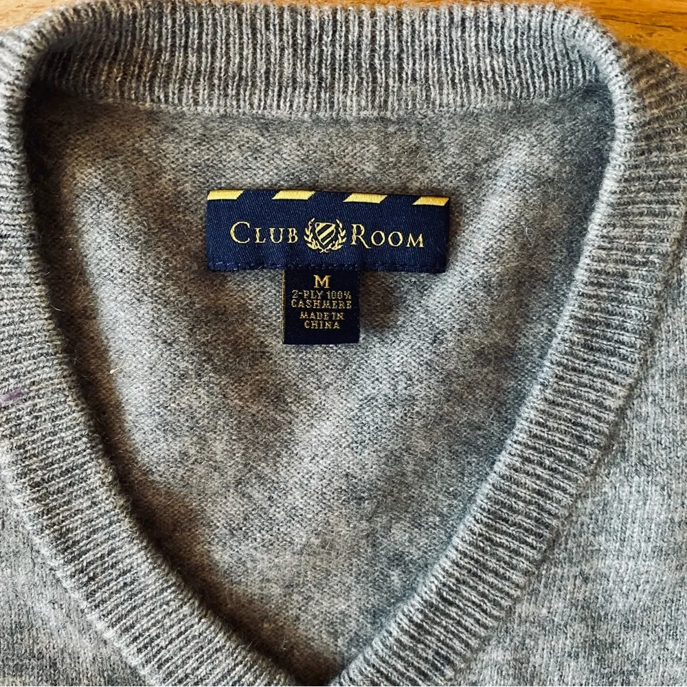 Pure cashmere  M men’s dark heather grey sweater. EUC - Picture 3 of 5